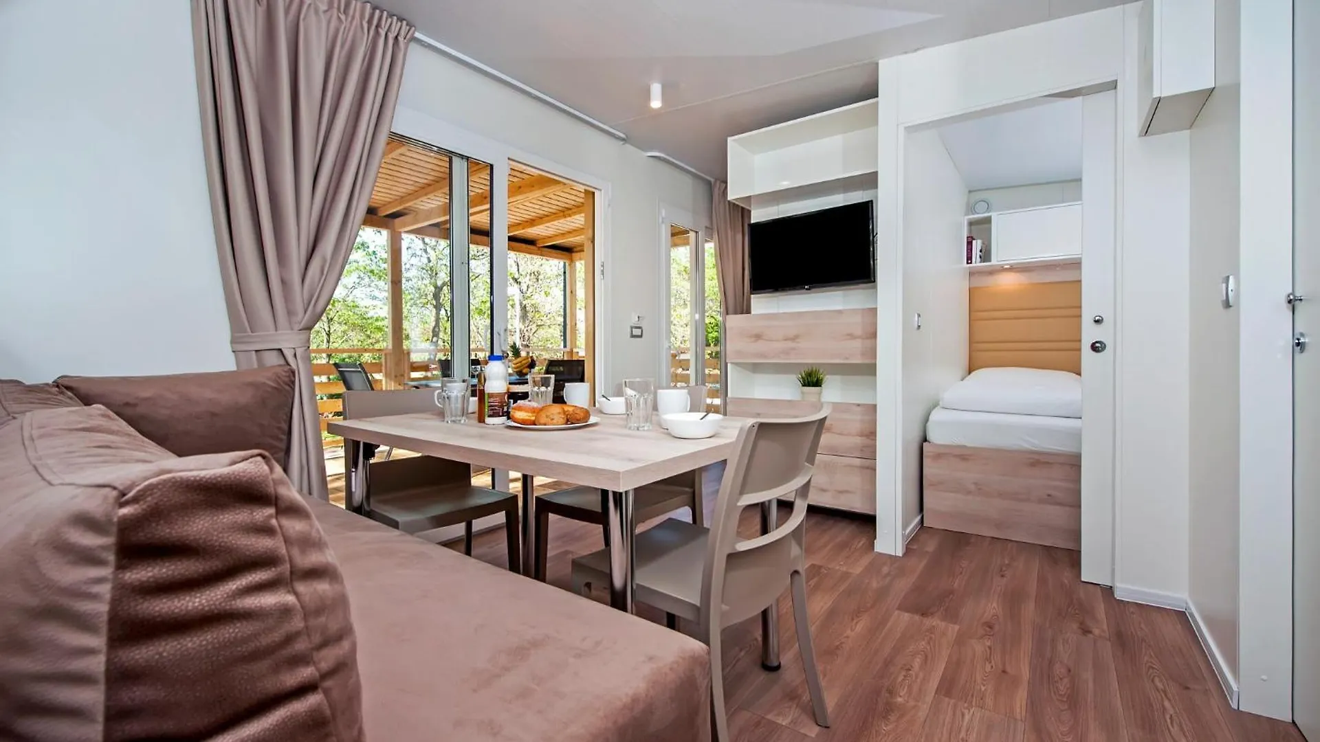 *** Parco vacanze Campsite Puntica Mobile Homes Mediteran Kamp Funtana Croazia