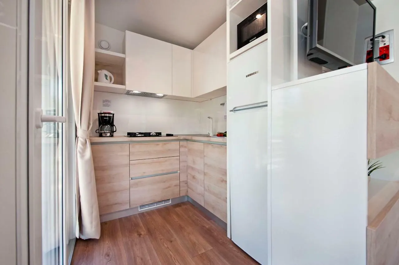 *** Parco vacanze Campsite Puntica Mobile Homes Mediteran Kamp Funtana Croazia